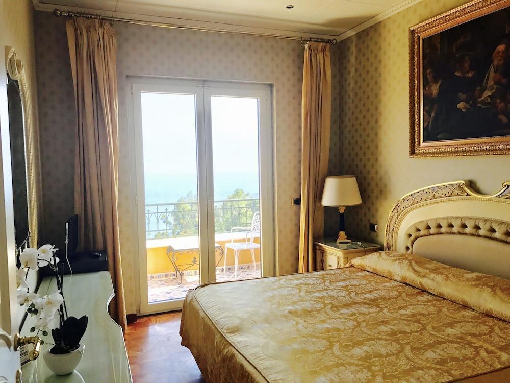 Hotel Villa Riis Taormina Exterior photo