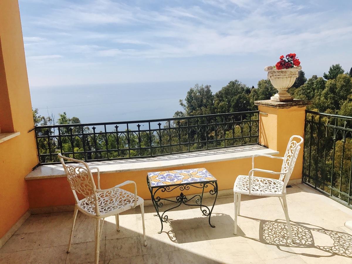 Hotel Villa Riis Taormina Exterior photo