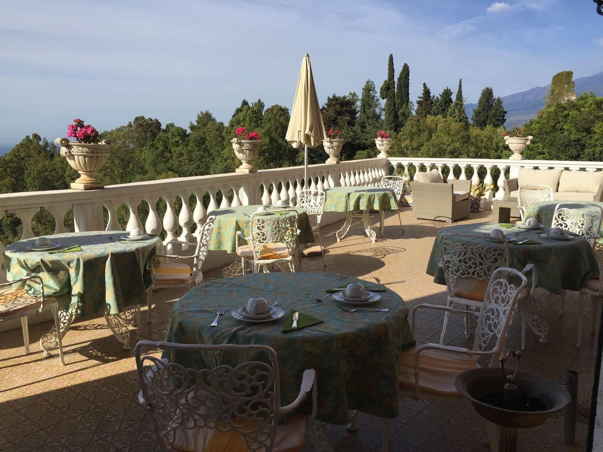 Hotel Villa Riis Taormina Exterior photo