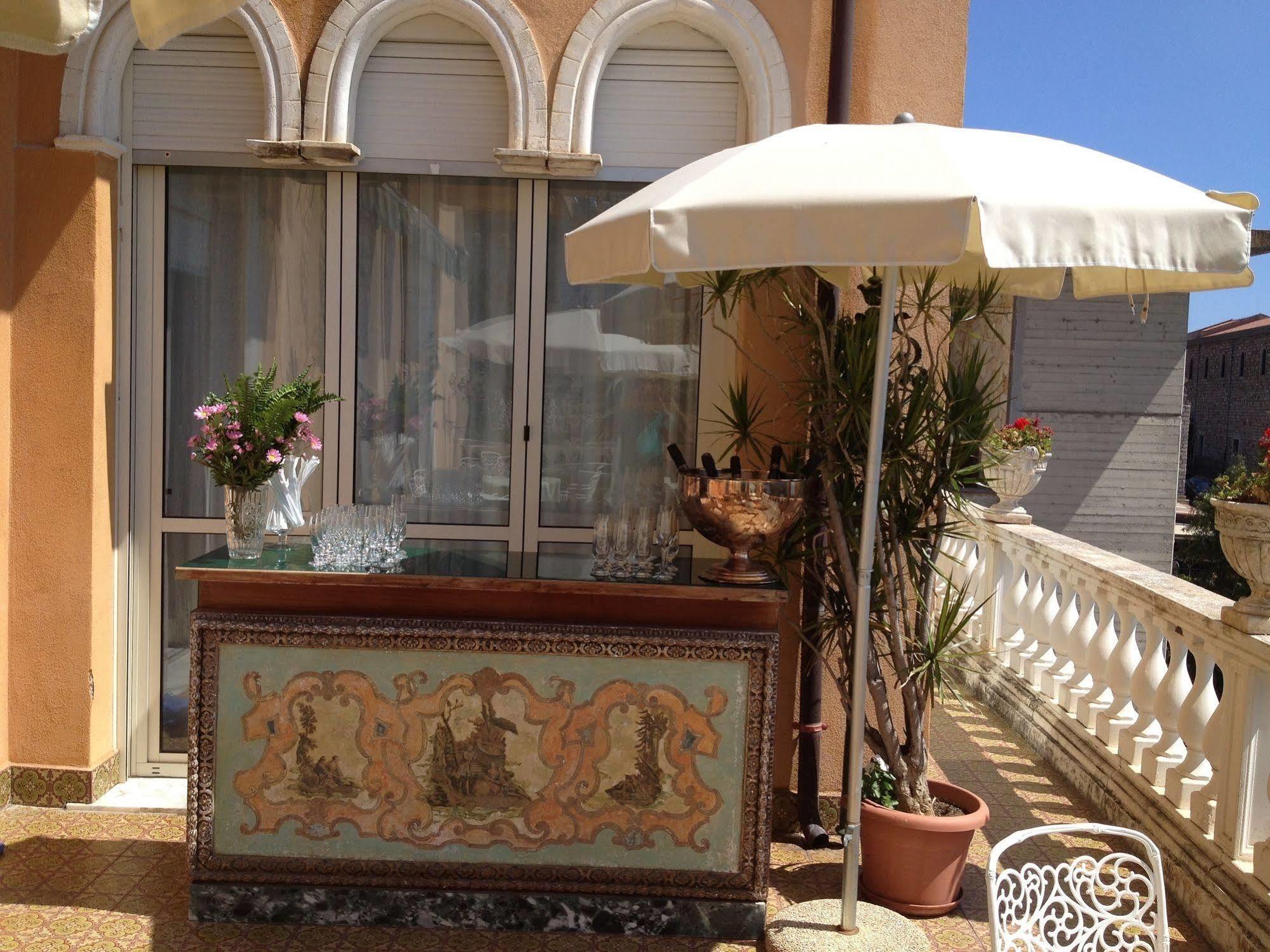 Hotel Villa Riis Taormina Exterior photo