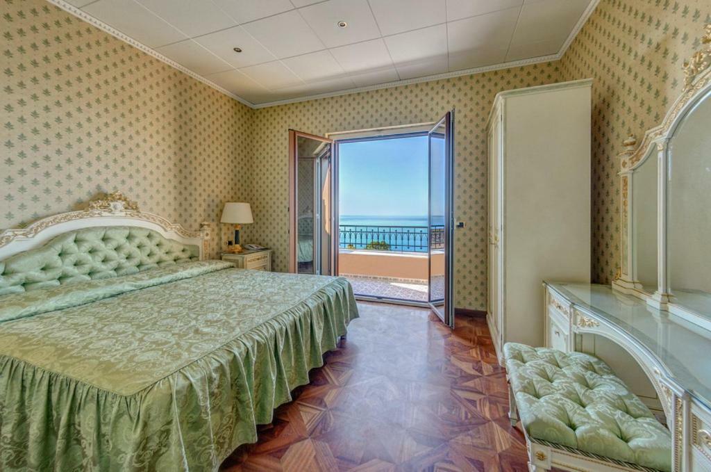 Hotel Villa Riis Taormina Exterior photo